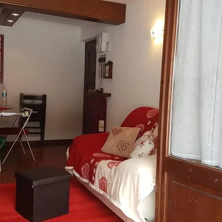 - Trilo A 5 Min. Dal Centro 아파트 *